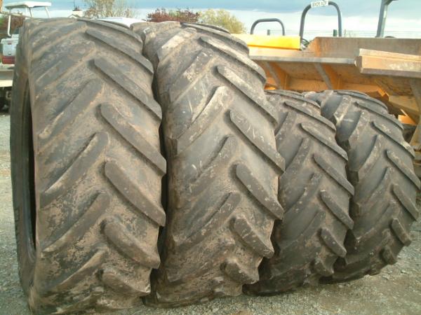 MICHELIN 650/65 R42
